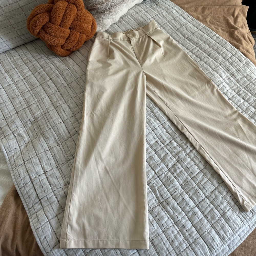 Cropped trousers